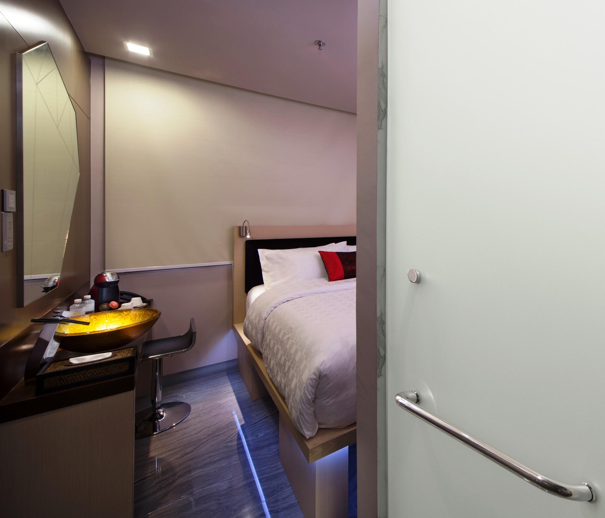 Clover 7 Hotel